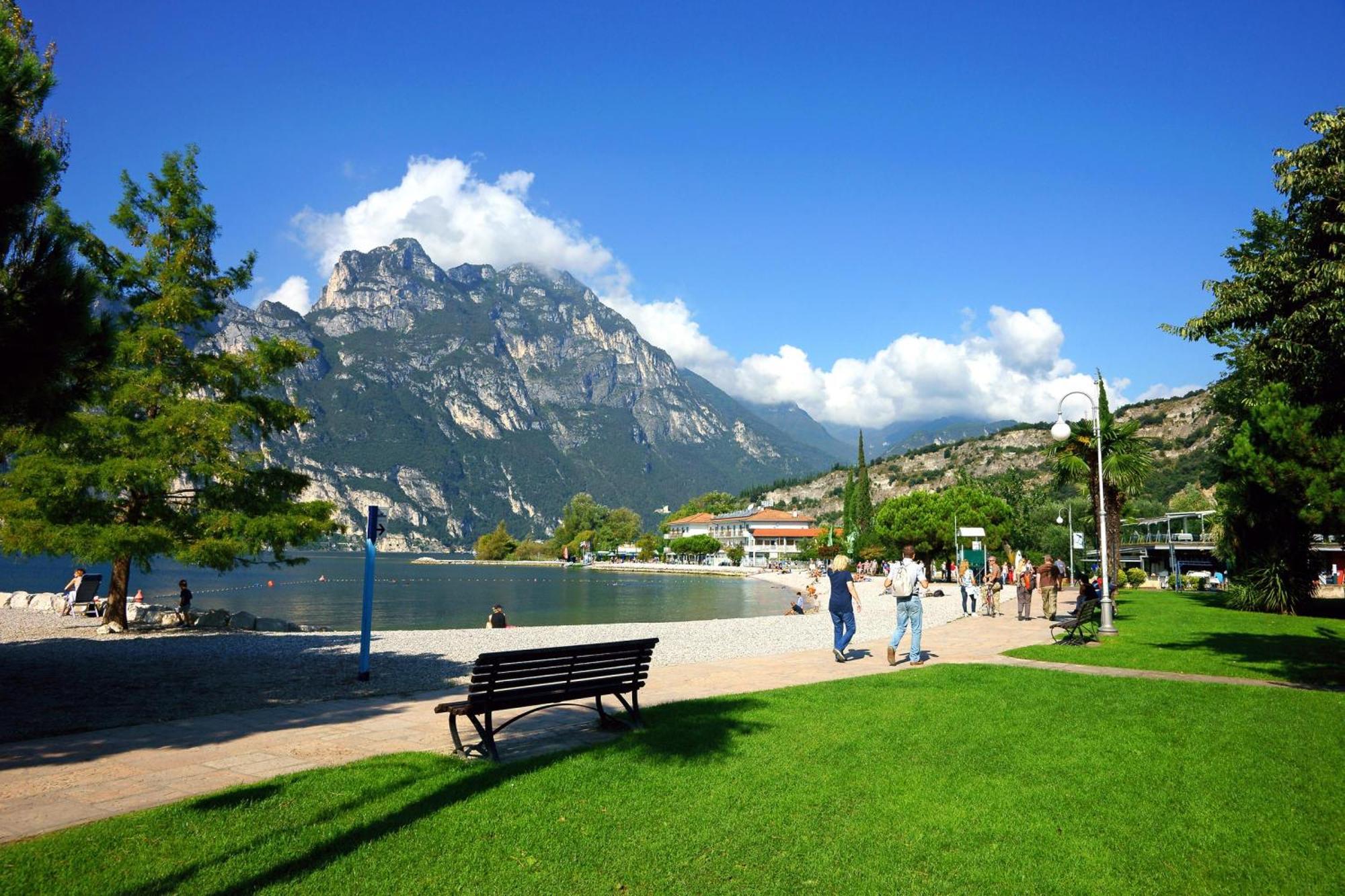 Claz House - Happy Rentals Riva del Garda Dış mekan fotoğraf
